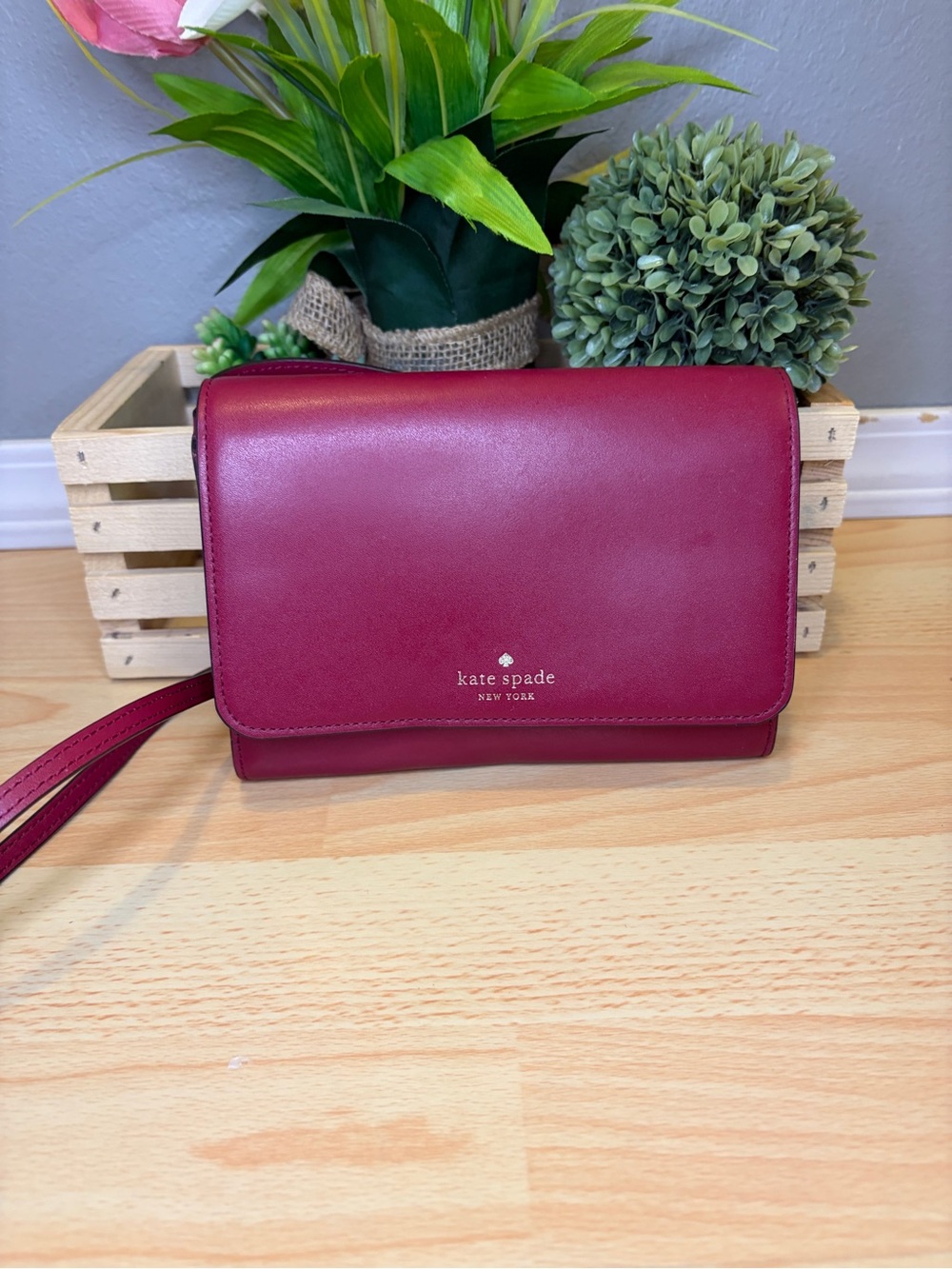 kate spade New York Kerri Cherry Red Crossbody Wallet